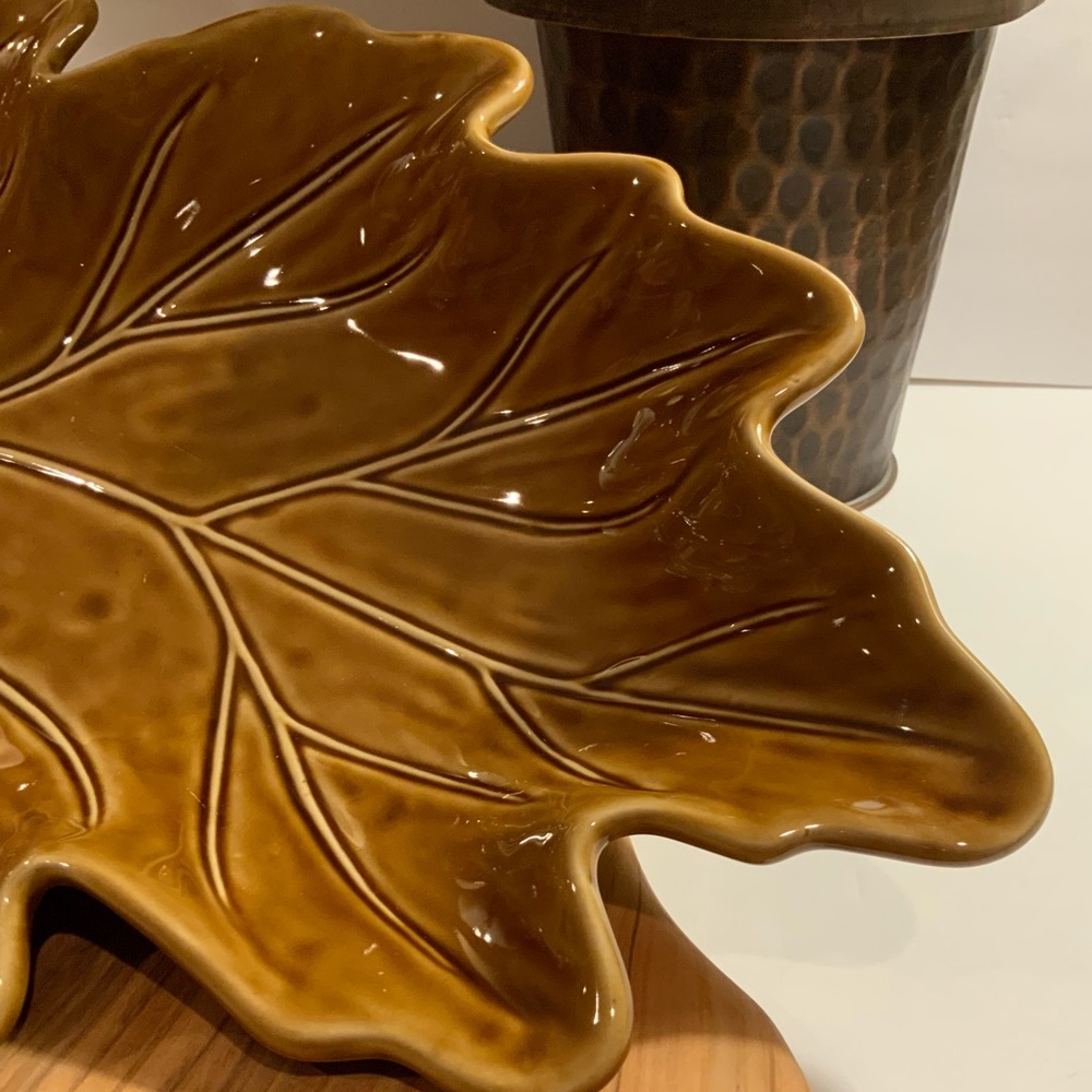 Pottery Barn Leaf Platter 🍁🍂 - Picture 4 of 16